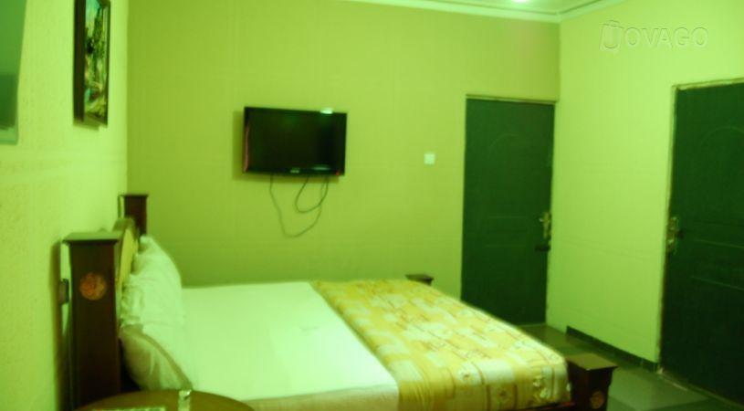 Iye Hotel And Suites | Ekpan Accommodation