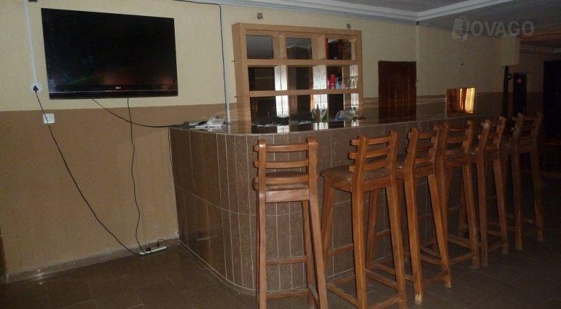 Tives Hotel And Suites