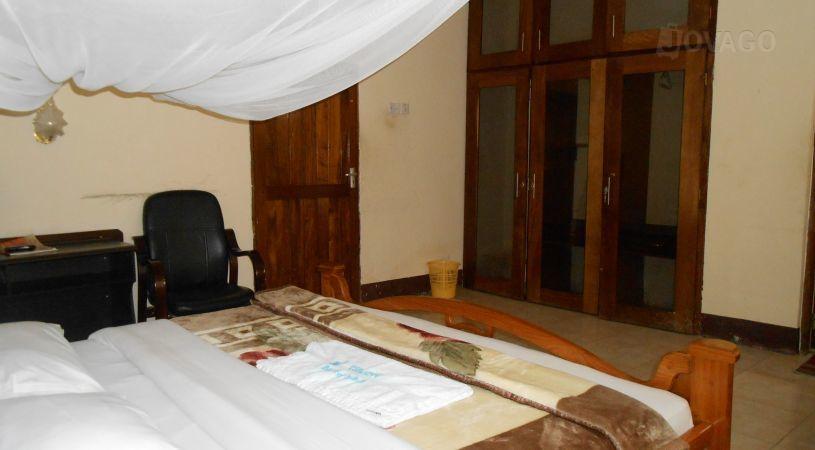 New Dolphine Hotel 2 | Accommodation Tanga