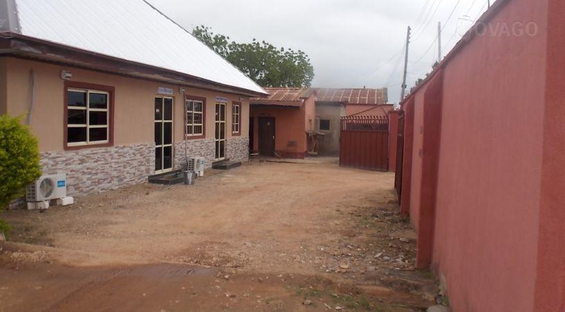 Roma Zee Guest House | Accommodation Akwanga