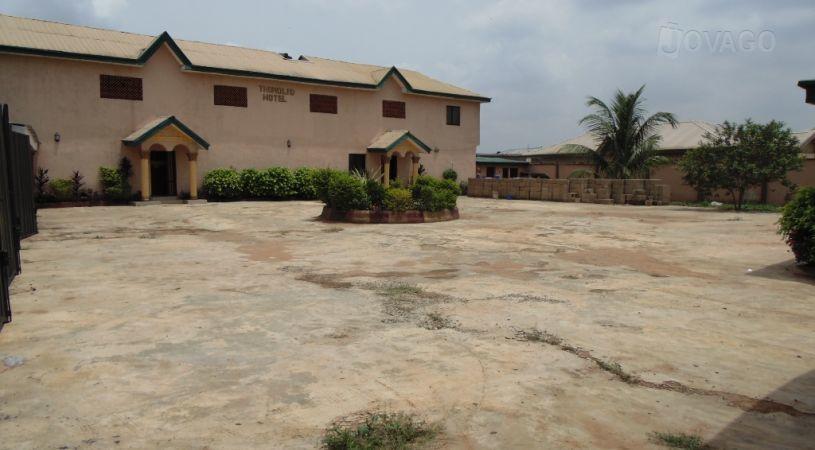 Thomolis Hotel Limited | Oke-Aro Road & Matogun Accommodation