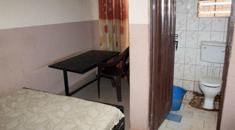 Sabro Guest Inn | Gonin Gora Accommodation