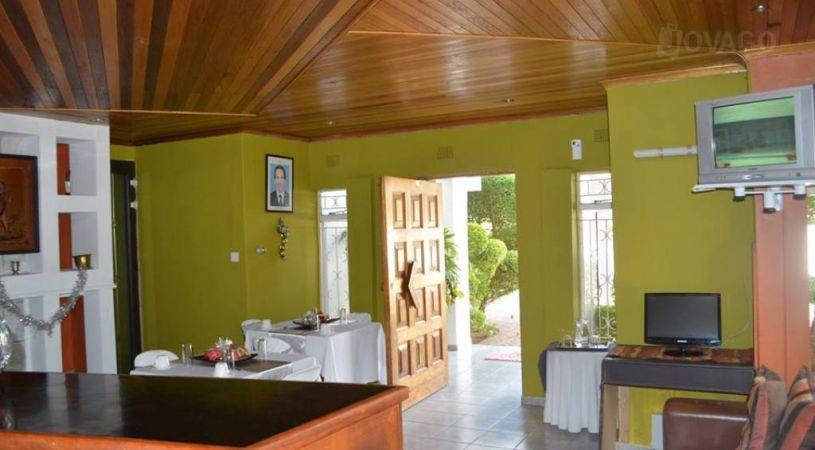 Diamond Inn Lodge | Accommodation Gaborone