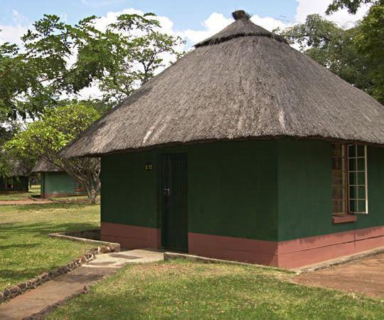 Victoria Falls Restcamp & Lodge