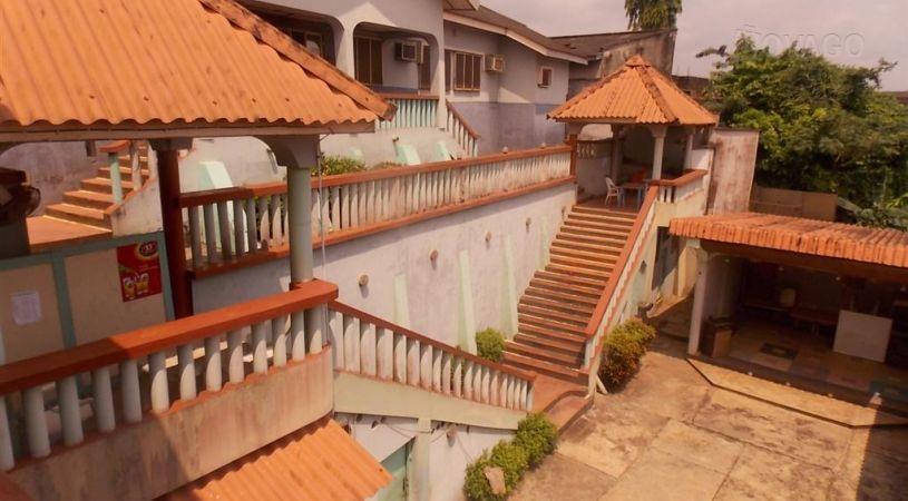 Top Restaurant & Nite Club Hotel | Accommodation Ajuwon/Akute