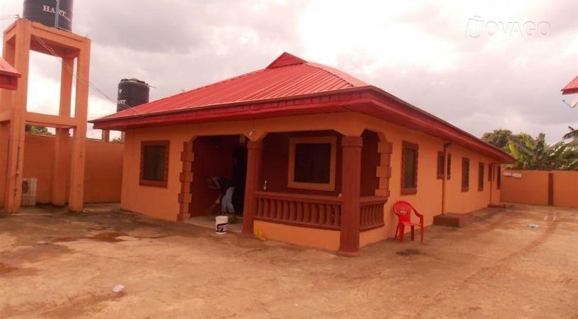 Isabella White Guest House | Accommodation Idiroko