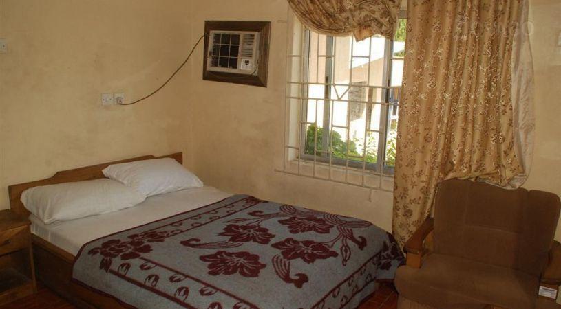 Mobil Guest House | Accommodation Okene