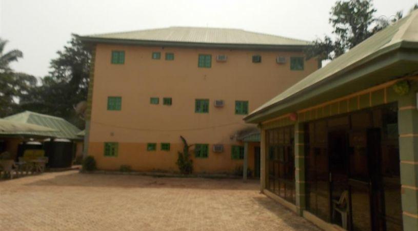 Lemon Gate Hotel | Obollo-Afor Accommodation