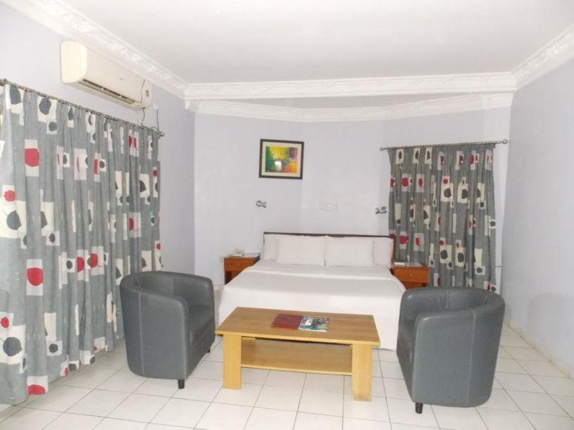 Sinoni Lodge Abuja | Accommodation Wuse 2