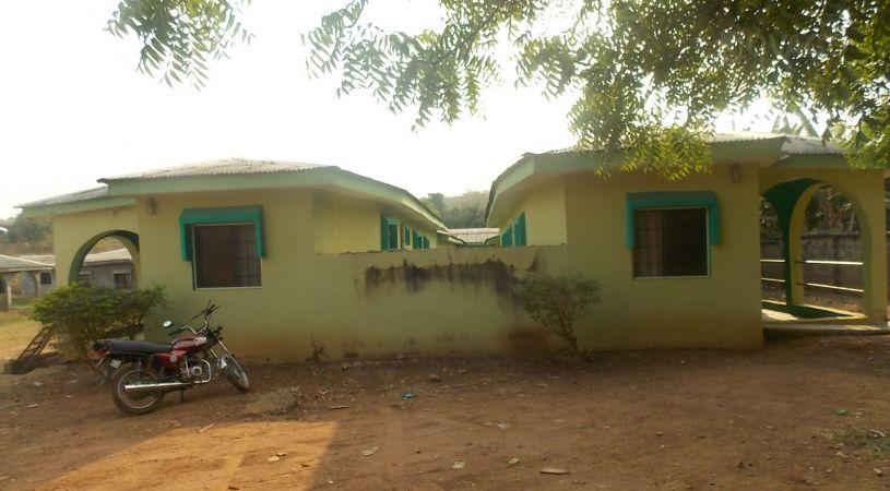 Adesoye Memorial Hotel | Esie Accommodation