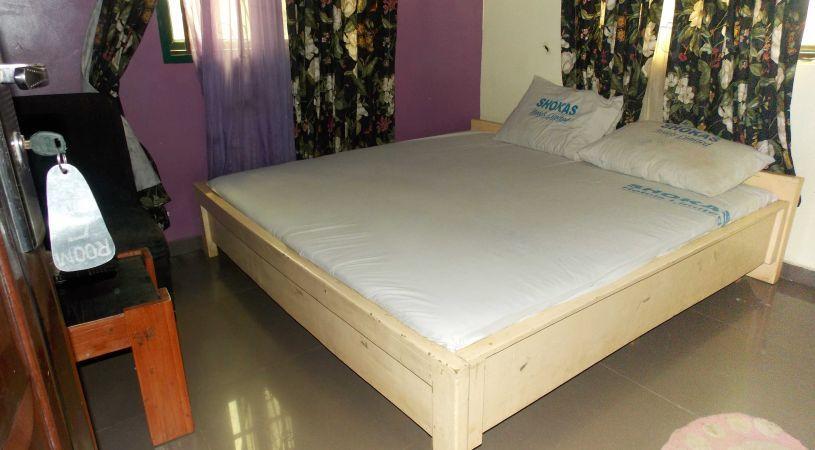 Shokas Hotel | Egbe Accommodation