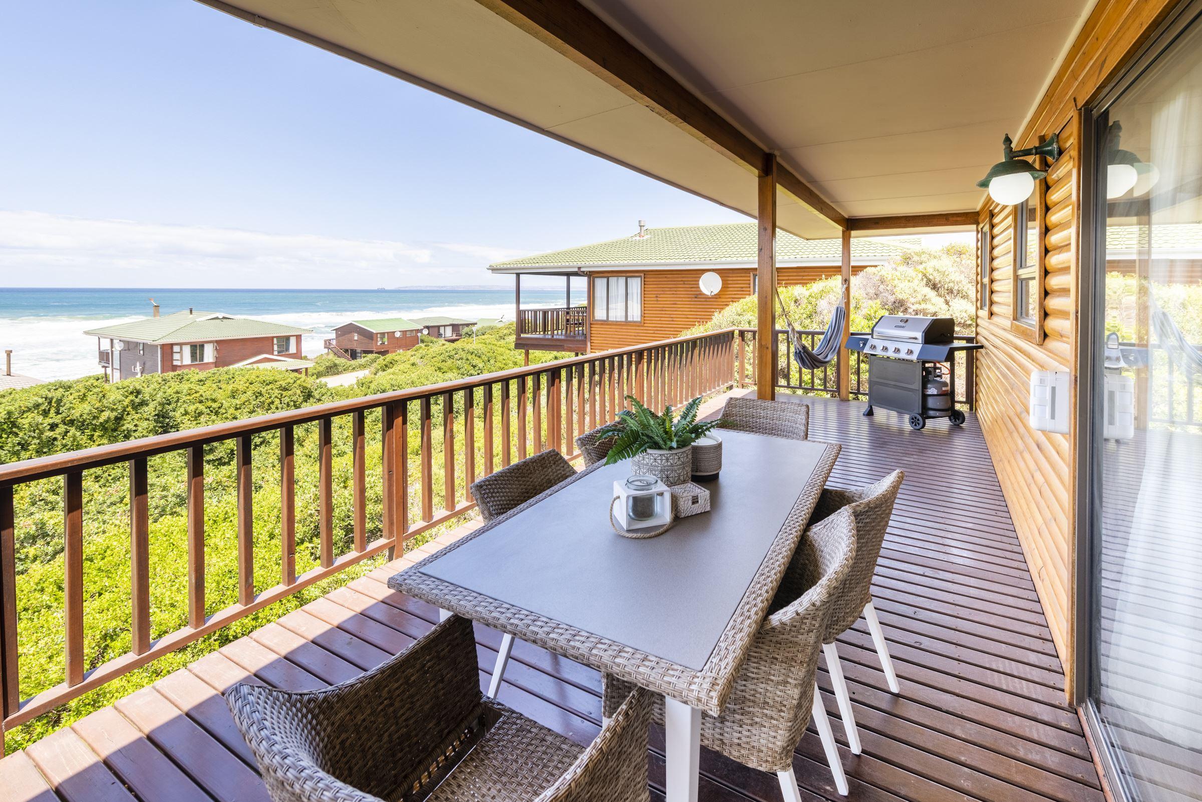 Beach House | Accommodation Bothastrand
