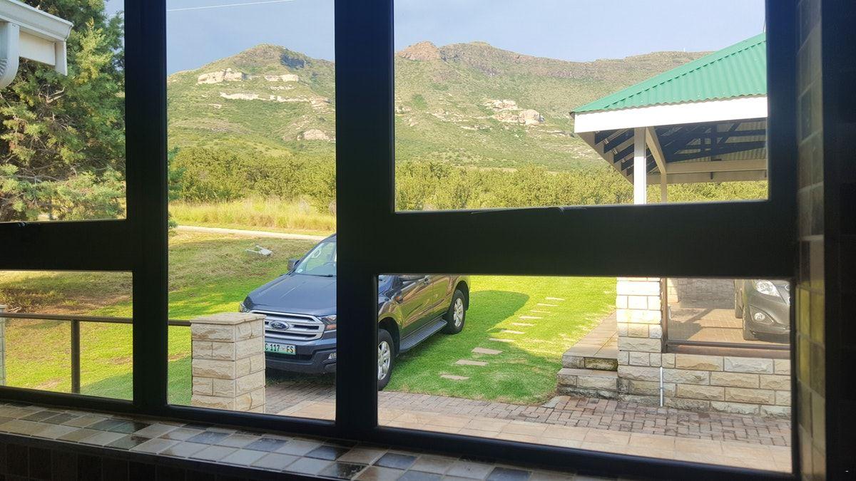 Eagles Guest House | Clarens Golf and Trout Estate Accommodation