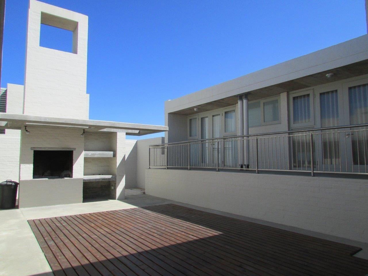 Villa Lancia | McDougall's Bay Accommodation
