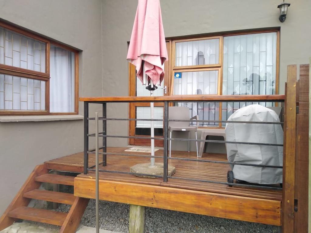 Green Hollow Self-Catering | Old Place Specials