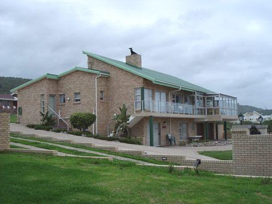 Outeniqua on C | Outeniqua Strand Accommodation