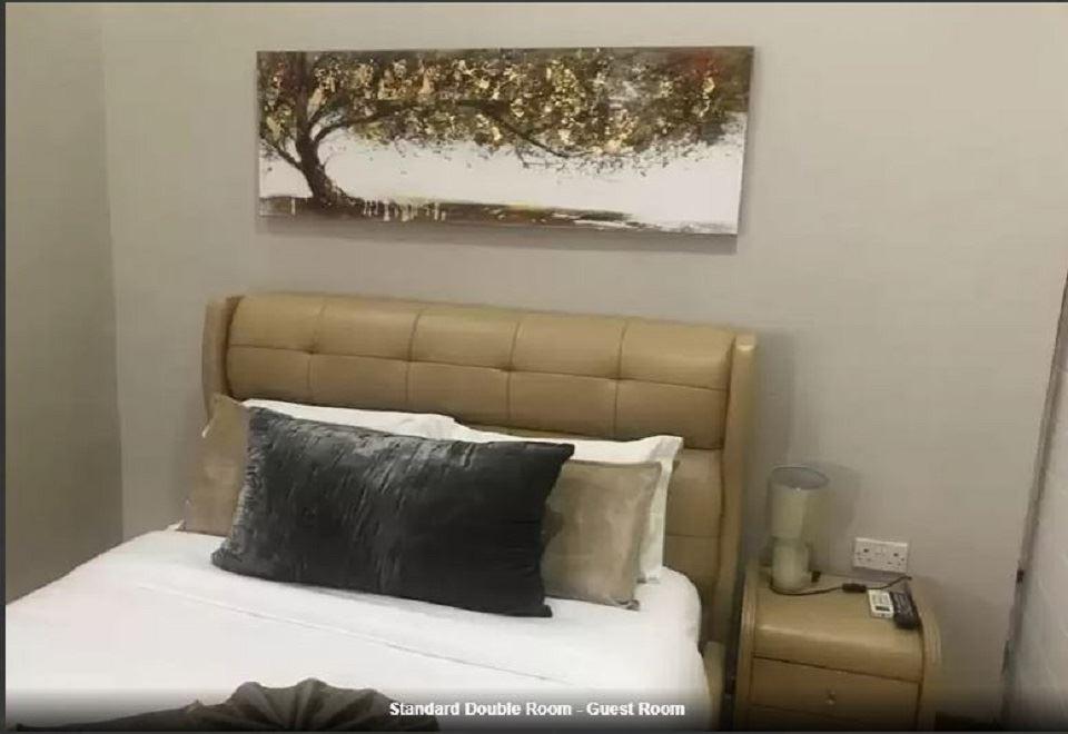 Luxlusive Guest House