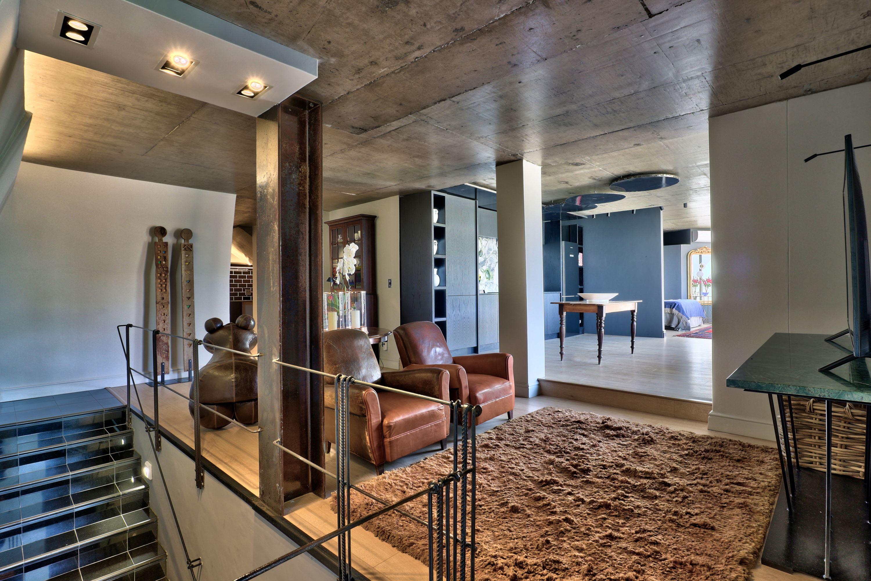 Chic Views Pool Suite