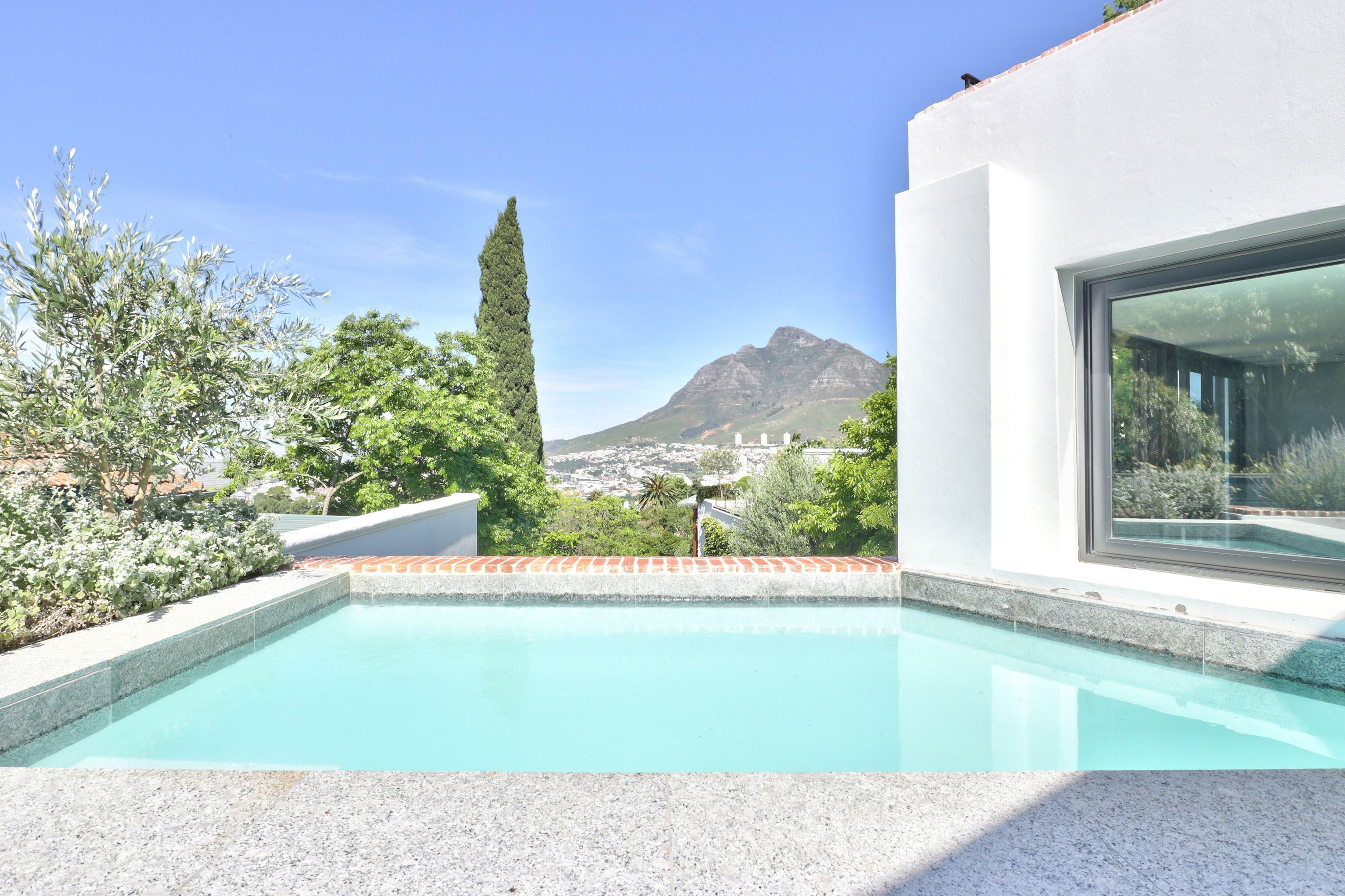 Chic Views Pool Suite | Tamboerskloof Specials