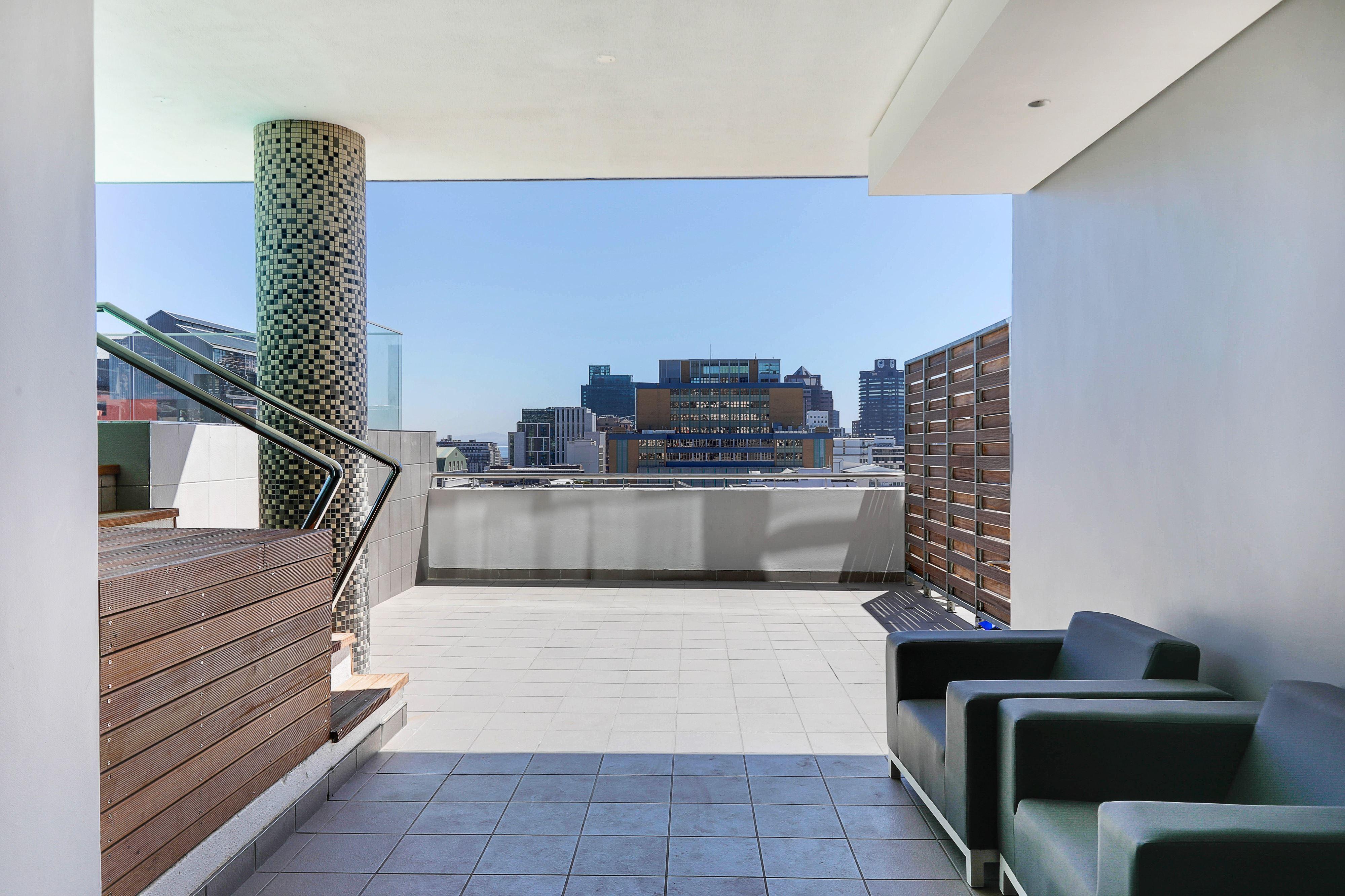 Stylish Central Apartment near Table Mountain Book Your Dream Self