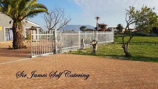Sir James Self Catering | Flamingo Vlei Accommodation