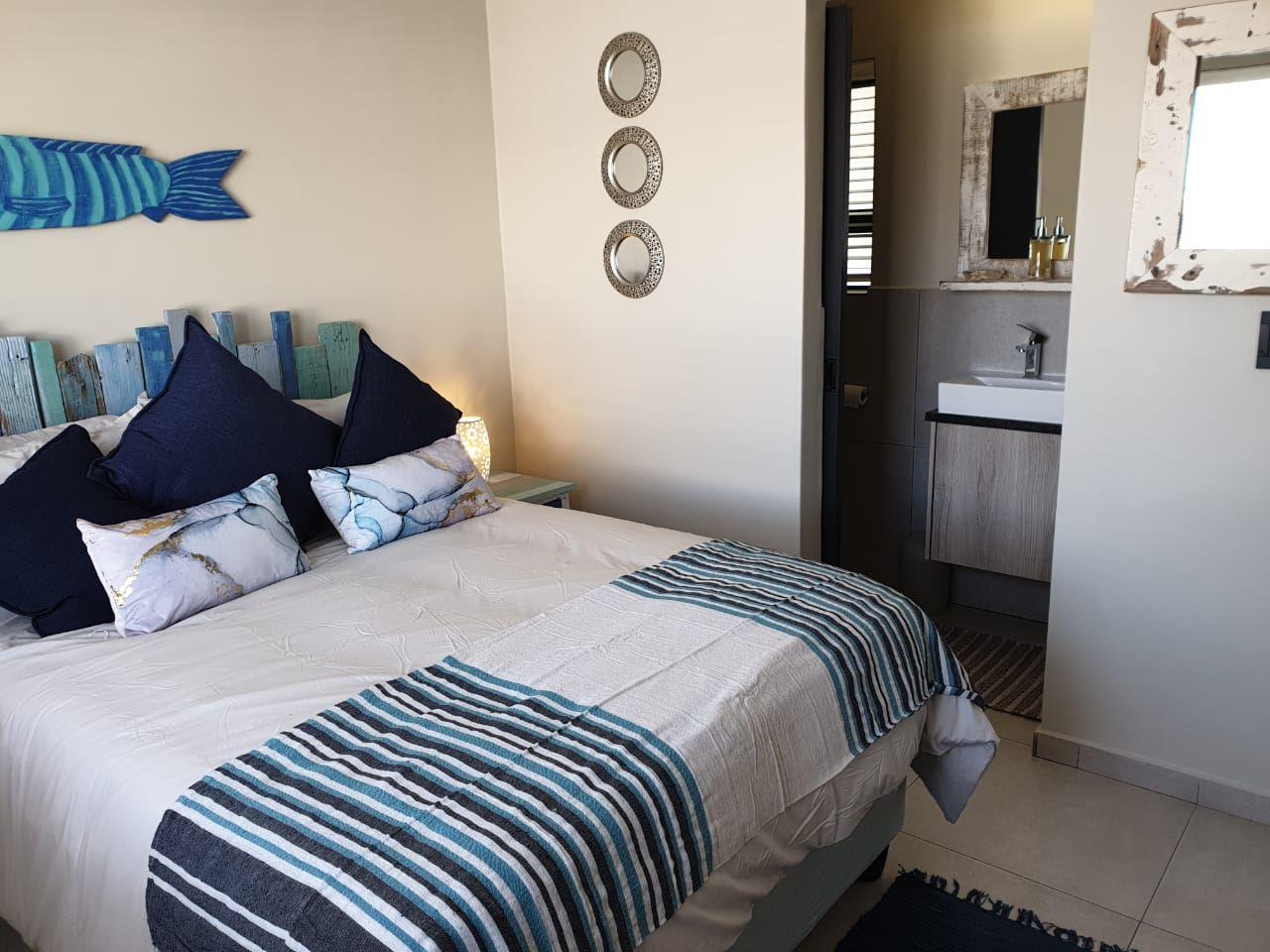 One on Mews | Accommodation Bloubergrant