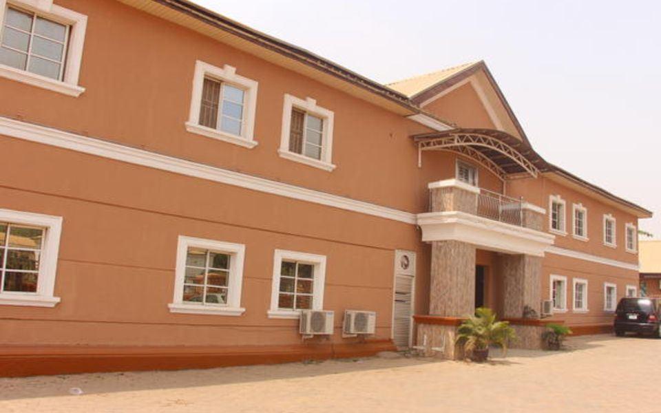 Apple Suite | Accommodation Durumi