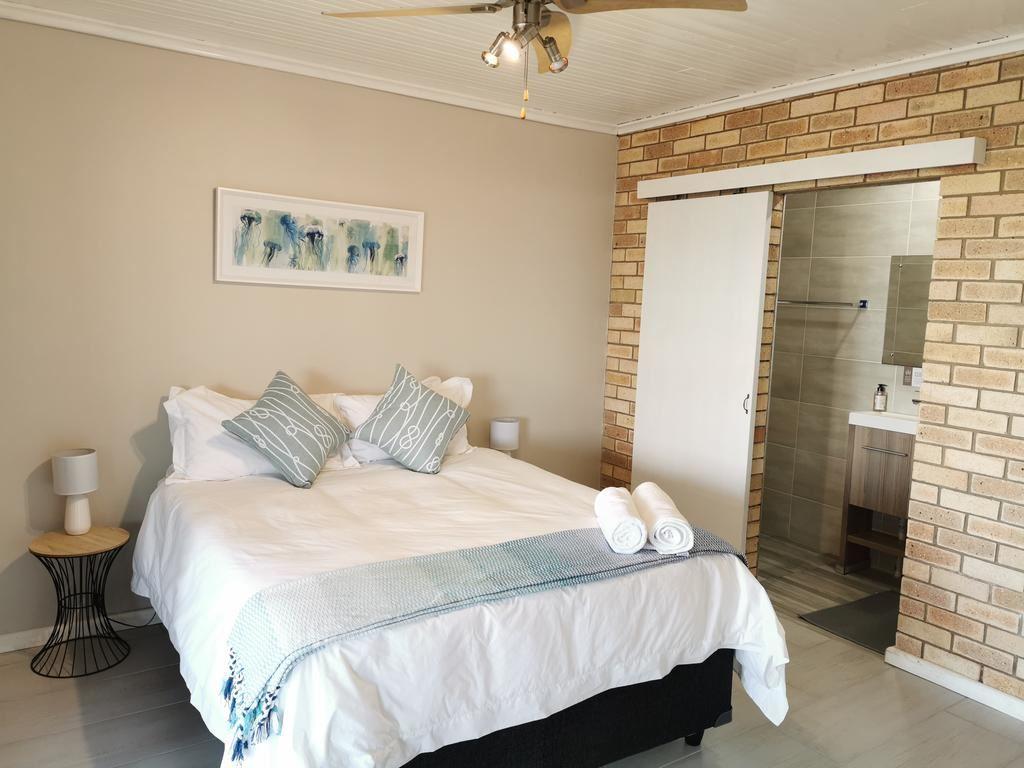 Surf Point 7 | Self-catering Wavescrest (Jeffreys Bay)