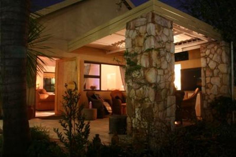 44 on Livingstone Guest House | Accommodation Linksfield