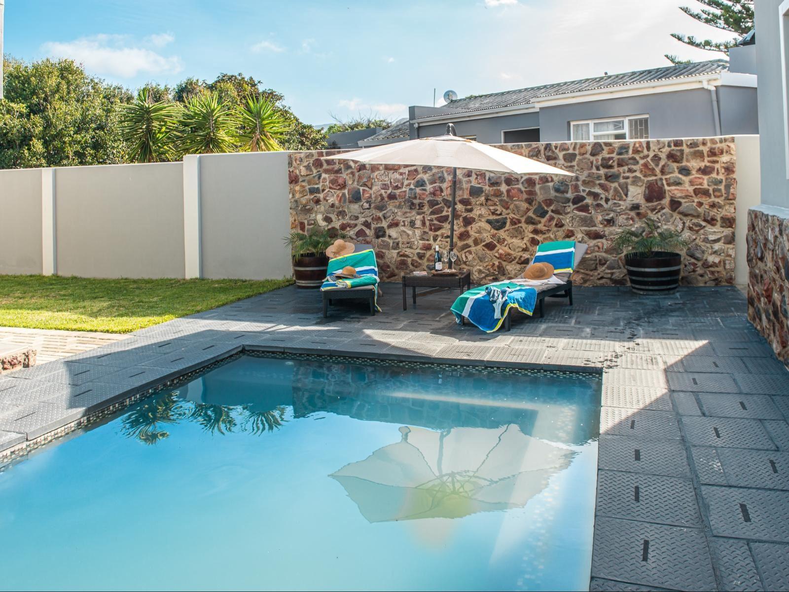 Elizabeth House | Accommodation Sandbaai