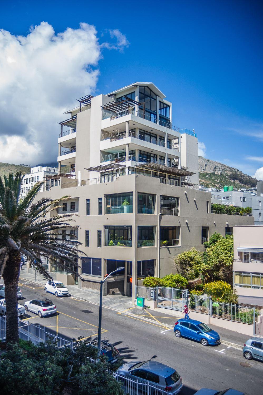 St.Johns Rd, Sea Point Budget Deals and Offers Book Now!