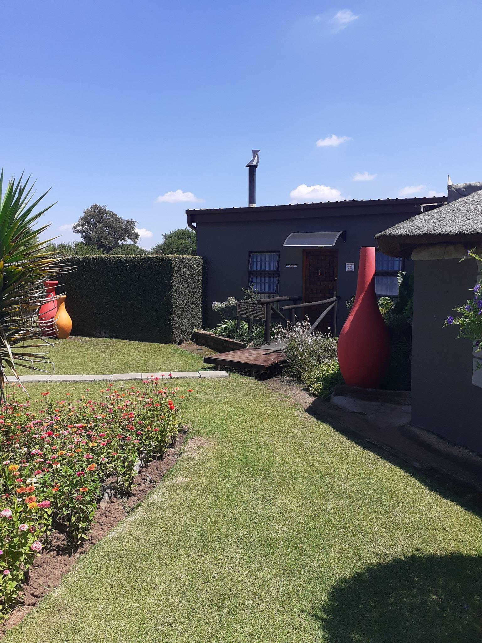 Rustic Red Benoni | Hotels Benoni North