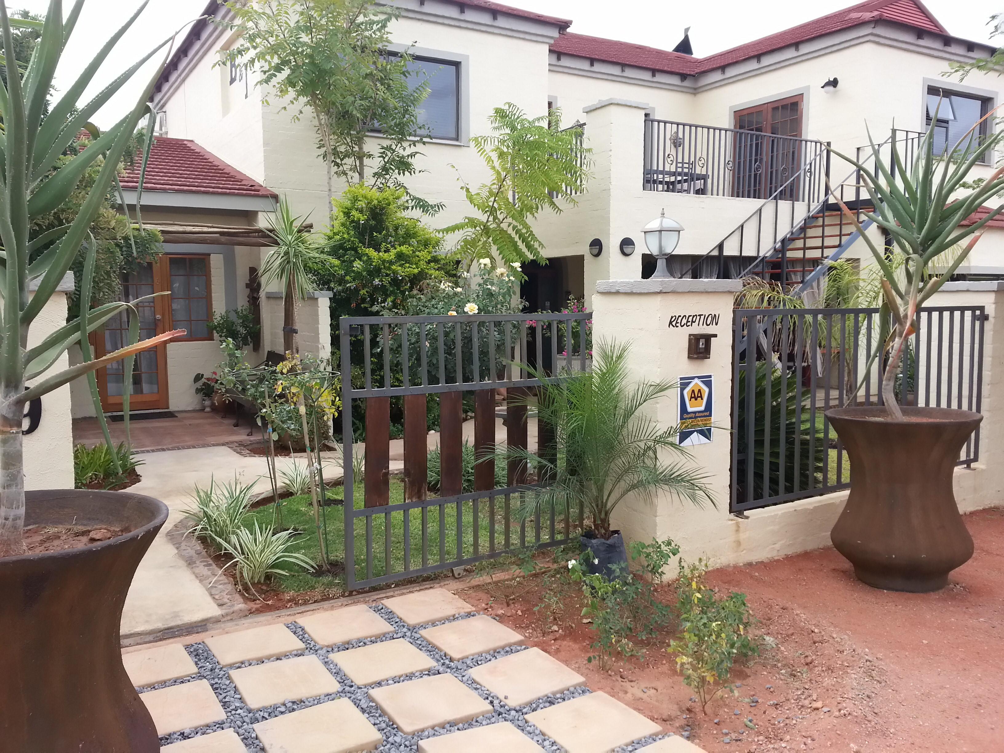 The Orange Apple Guest Lodge | Upington Accommodation
