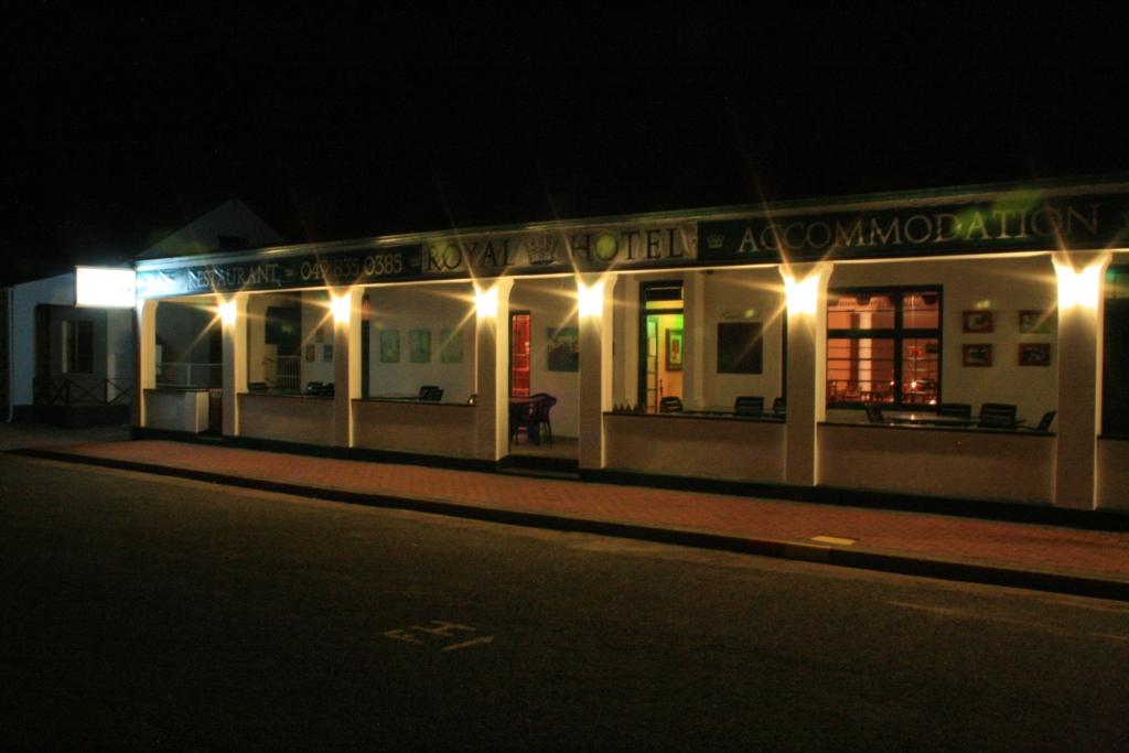 Royal Hotel | Steytlerville Accommodation