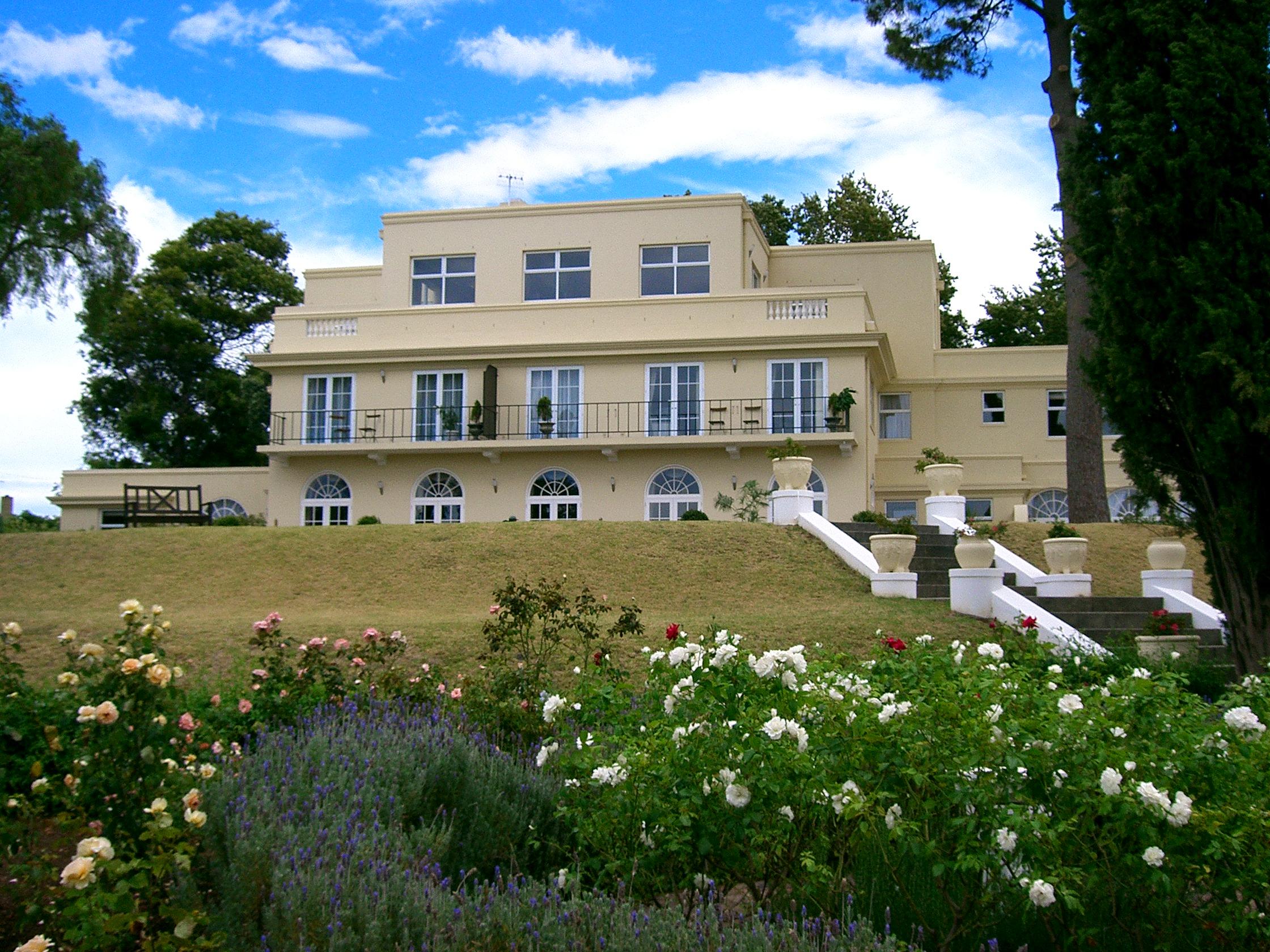 Helderview Homestead Suites | Heldervue Accommodation