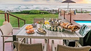 Breaking Waves | Accommodation Kini Bay