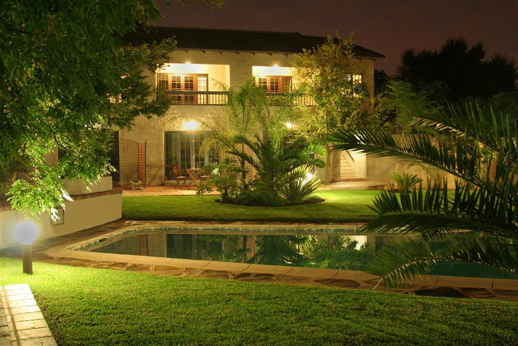 AshDown House | Accommodation Sandton