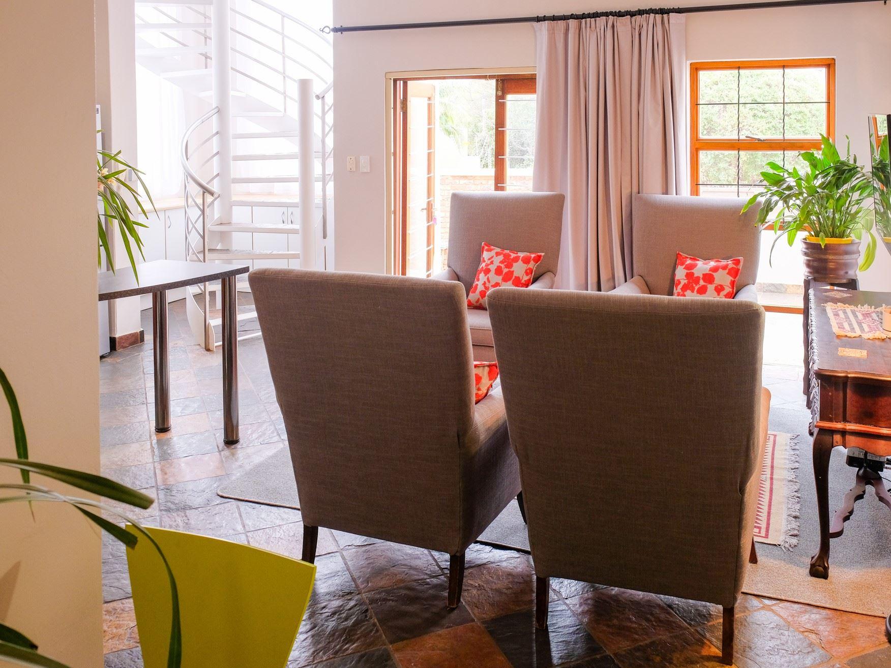 Tranquil Sleeping Guest Cottage | Accommodation Faerie Glen