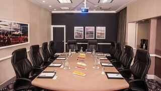 Garden Court Marine Parade | Accommodation North Beach