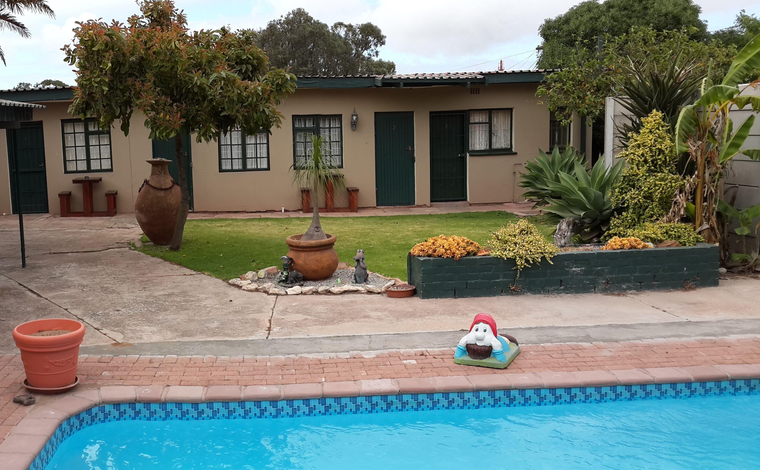Nina's Pancake & Guest House | Vredenburg Accommodation