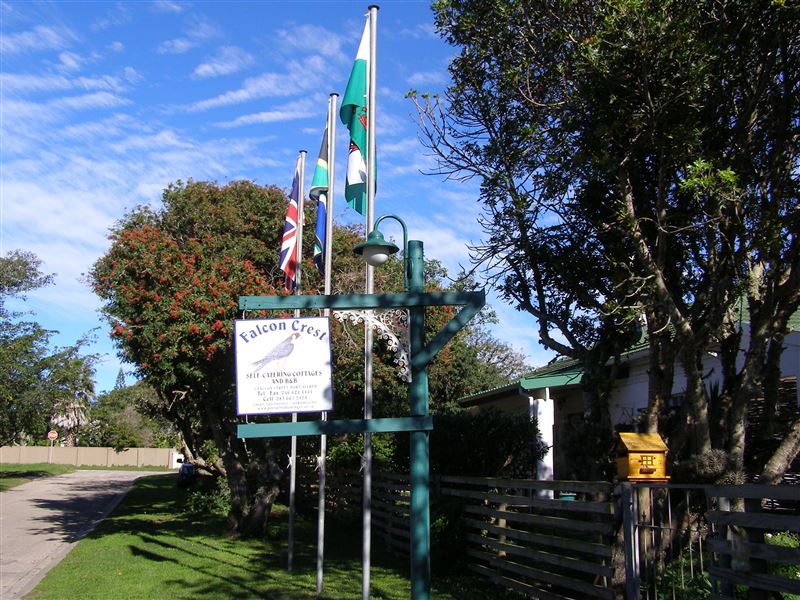 12 FALCON STREET Cnr. FALCON & LAMBERT STREETS
PORT ALFRED
(700 metres from THE ROYAL Port Alfred GOLF COURSE