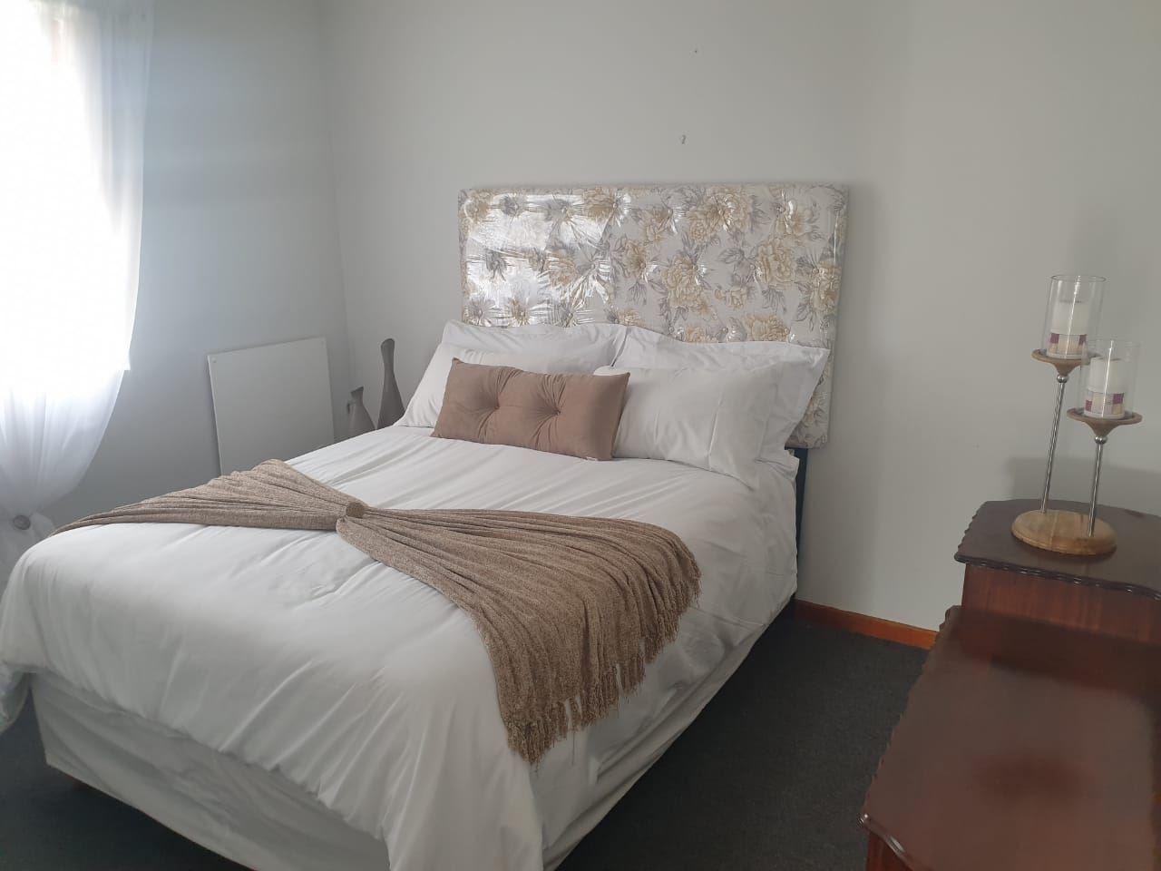 Lovely 5 bedroom home, close to Club Mykanos