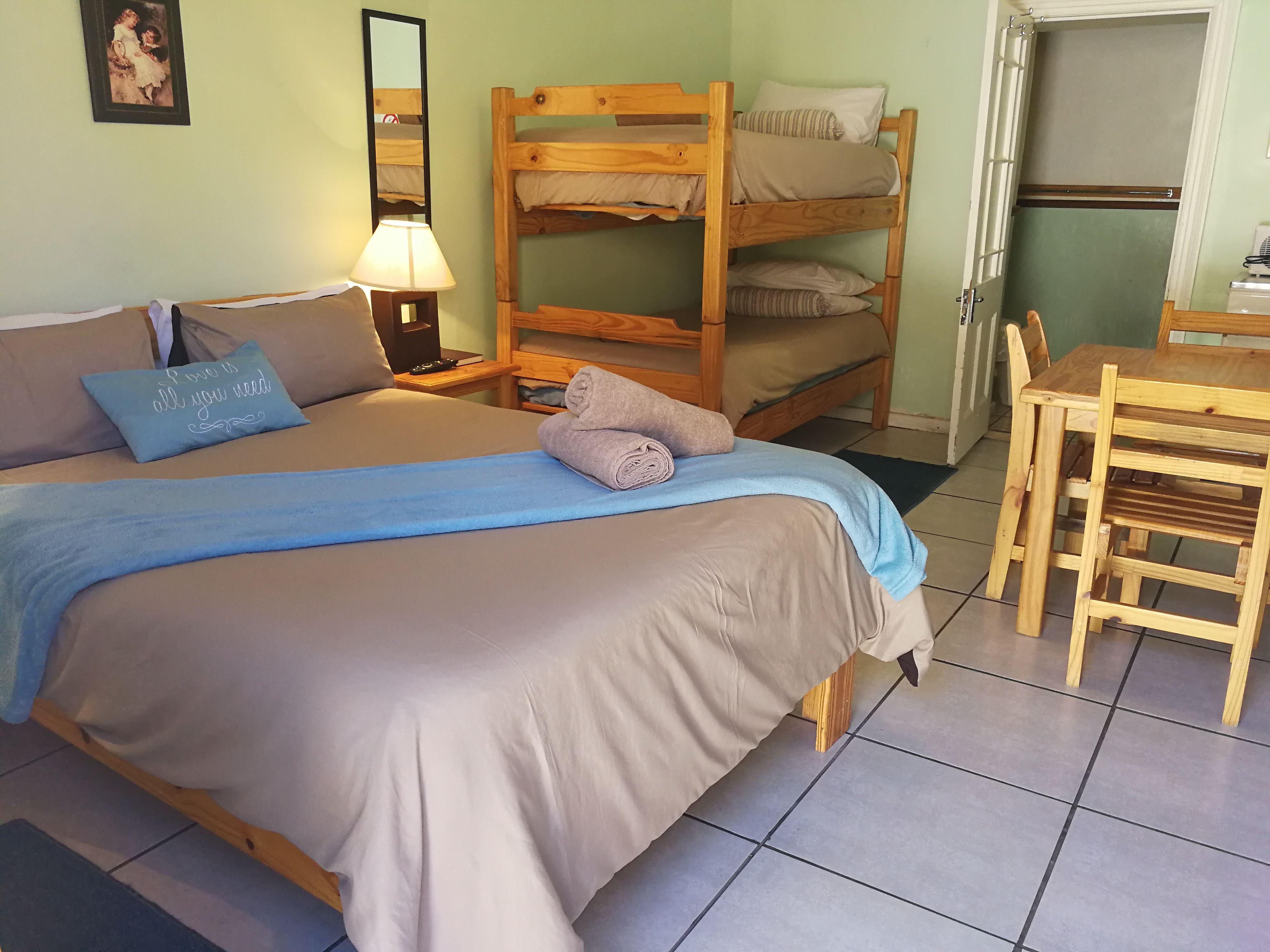 Meerkat Manor | Accommodation Colesberg