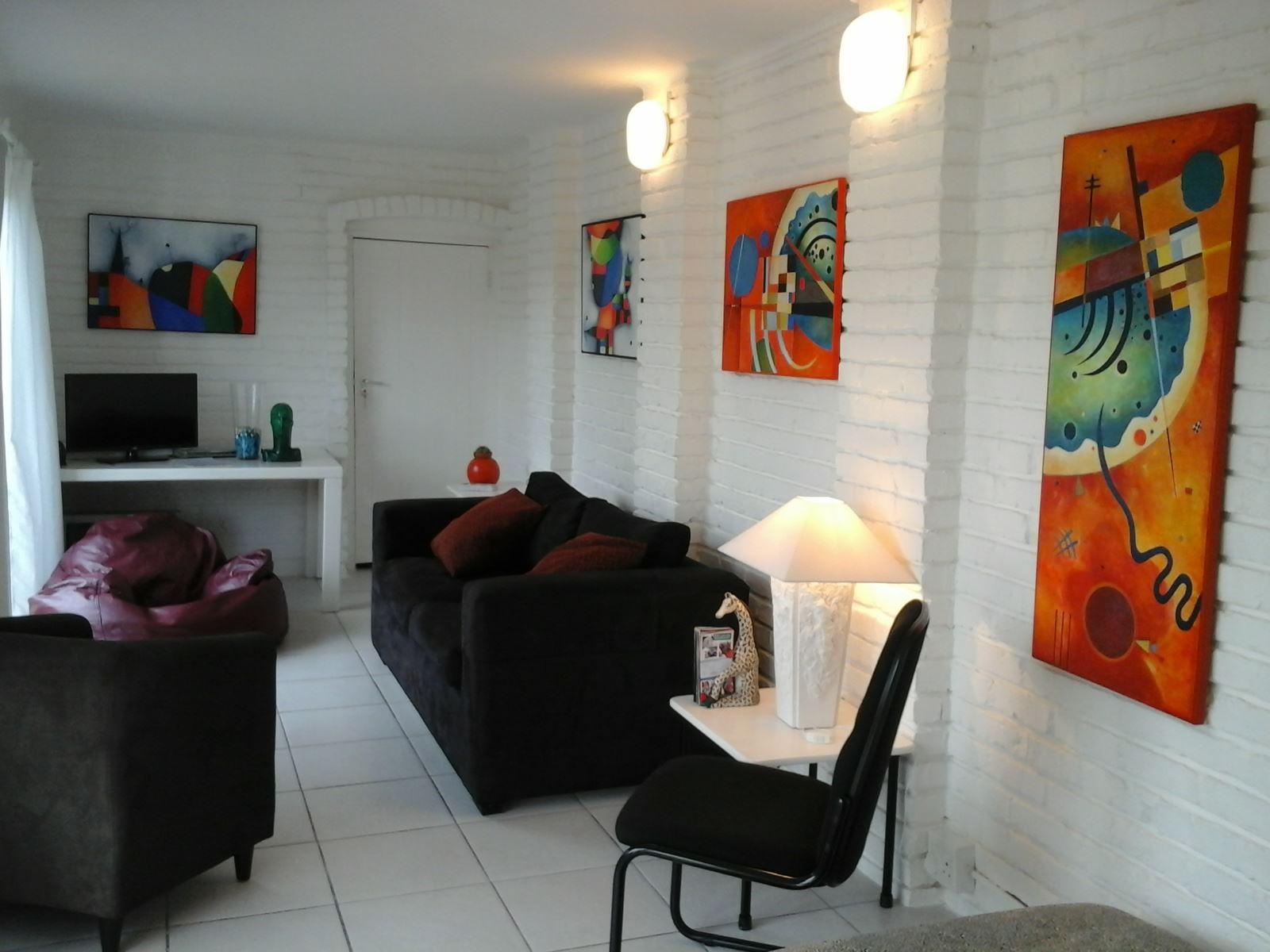 Madon Studio | Self-catering Piesang Valley