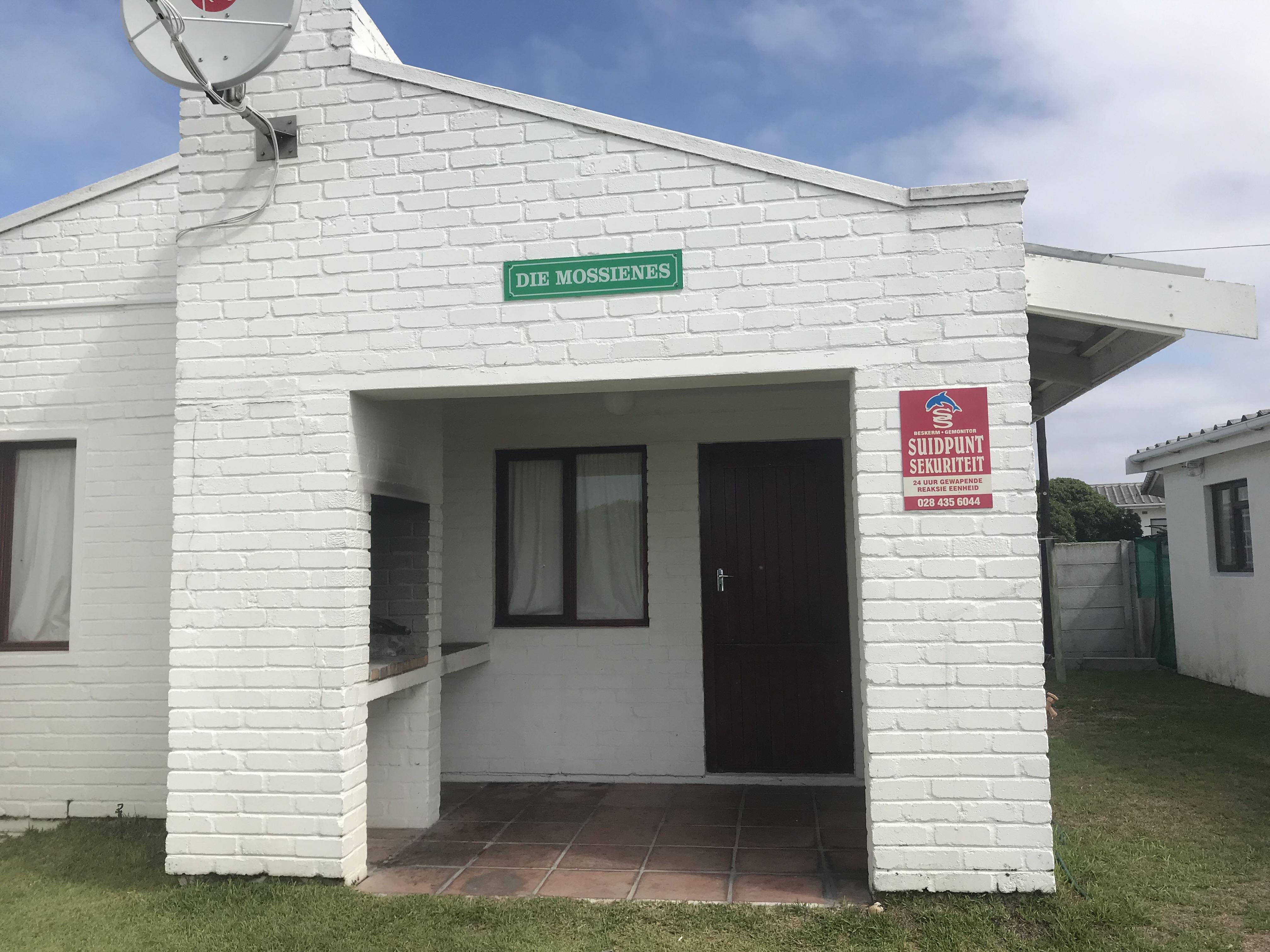 Mossienes | Self-catering Struisbaai