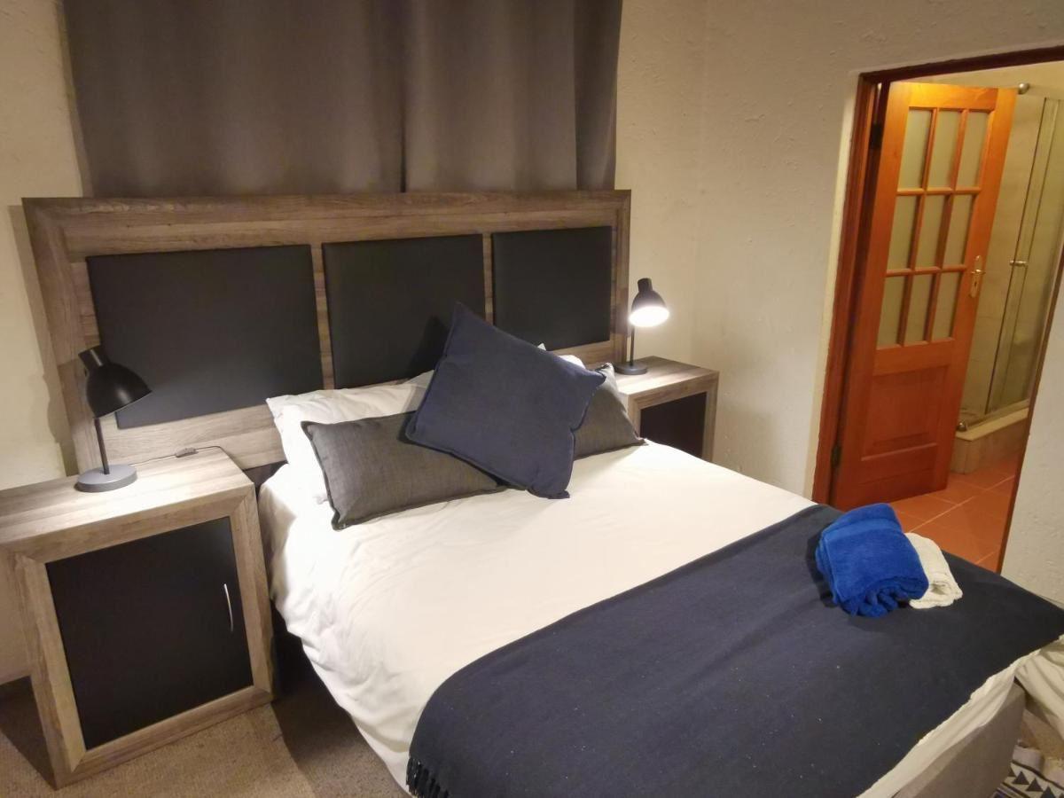 Stay at Sandton Hotel Apartments - Tequesta Complex 1