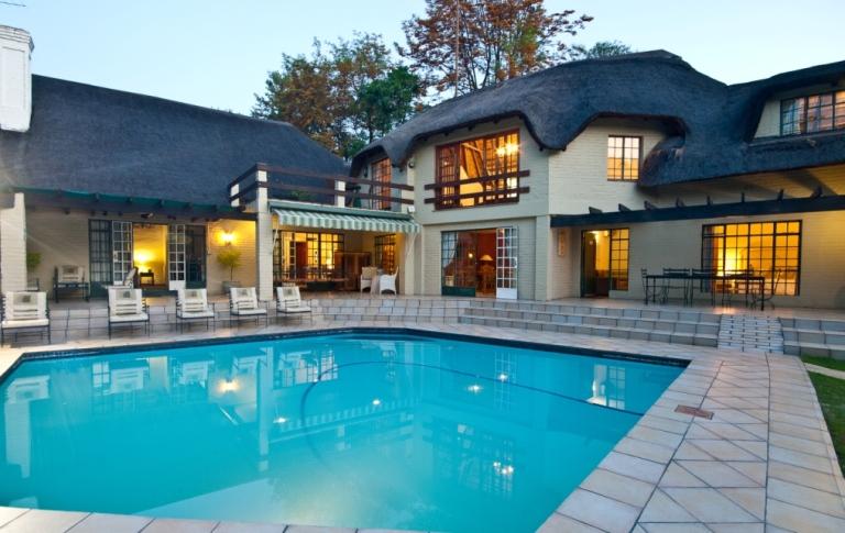 Thatchfoord Lodge | Morningside - JHB Accommodation