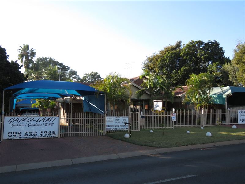  Situated in a well-established area north of the Magaliesberg, in Theresa park, Akasia Pretoria North this area is well known for its tropical climate.