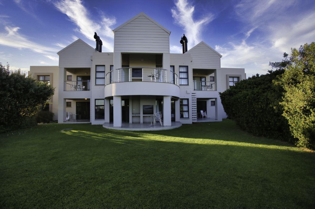 Ellefsen Golf Suite 103, Langebaan, 4-sleeper | Self-catering Langebaan Country Estate