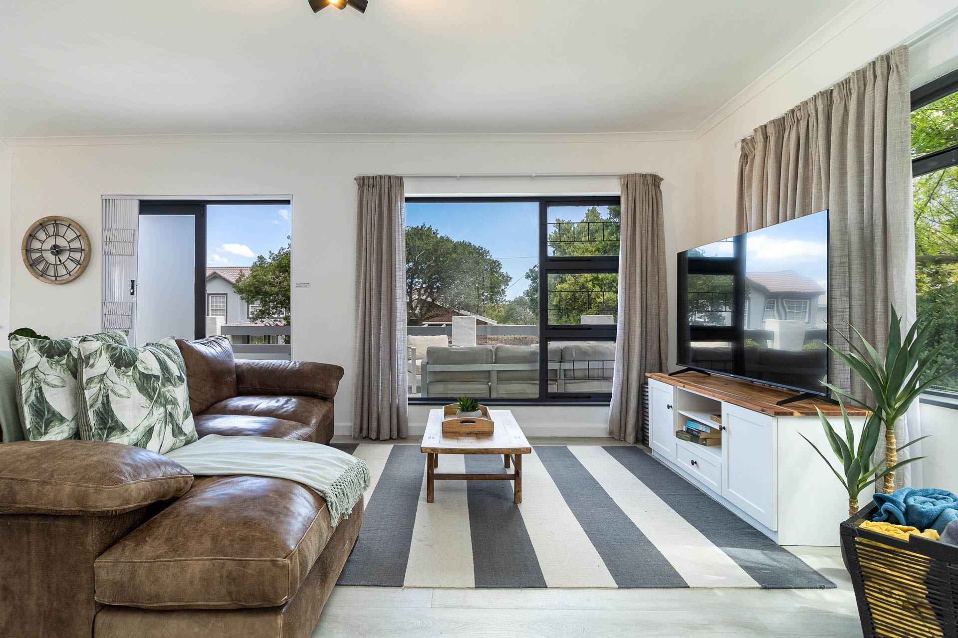 SAM's (Sea And Mountain) | Voelklip Hotels